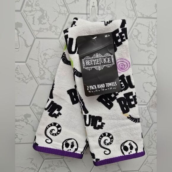 Nwt Beetlejuice Halloween 2 pc Hand Towels - Picture 4 of 7